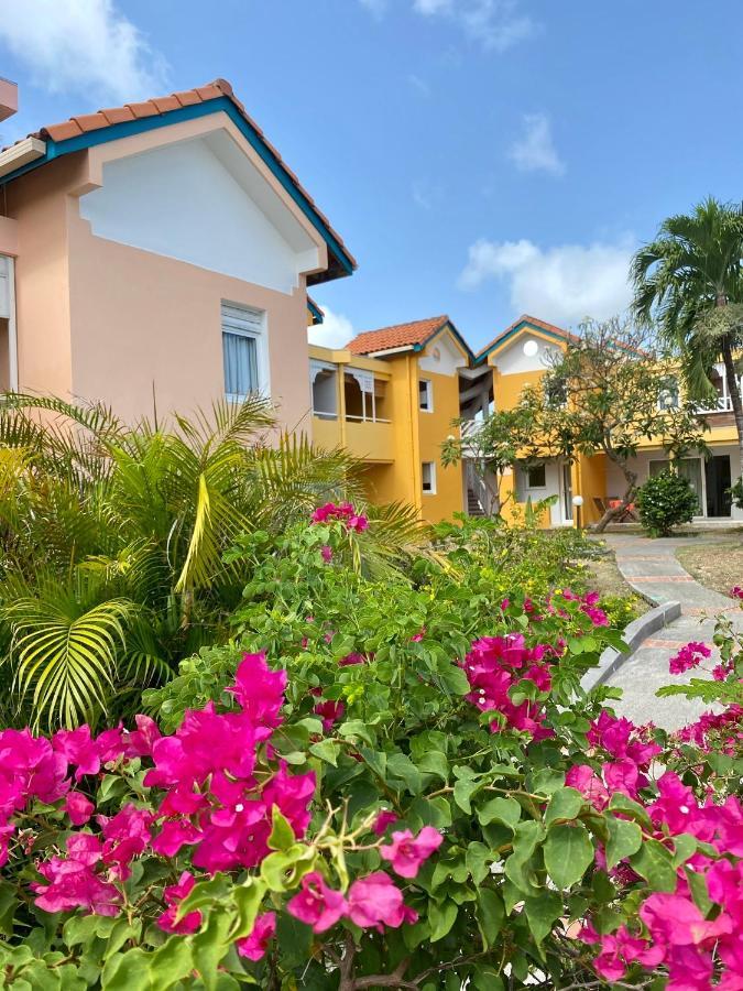 Superbe Studio De Standing A 800M De La Mer Des Caraibes Le Hameau De Beauregard Sainte Anne Apartment Exterior photo